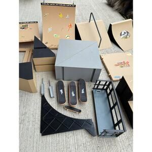 2000 Road Champs Tony Hawk Fingerboards Skateboard Park and Boards